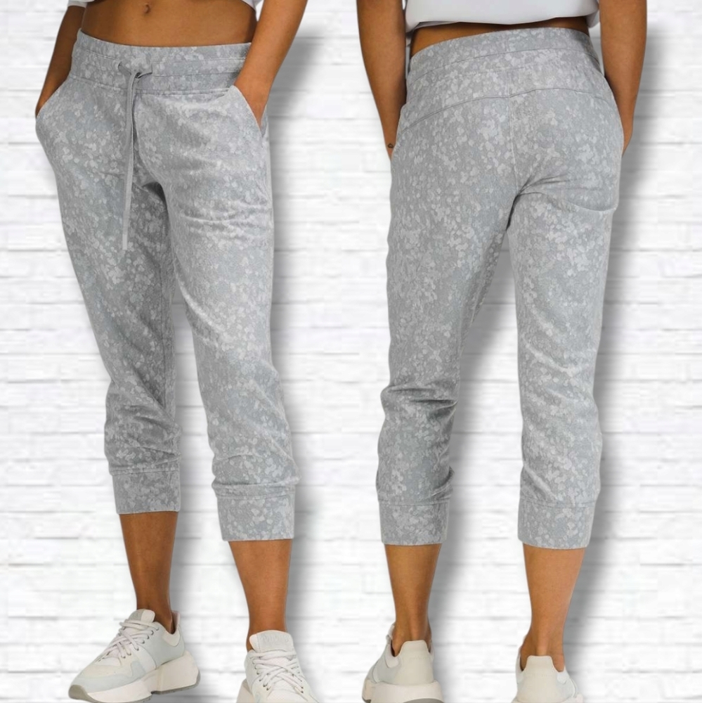 SOLD 🌟 Lululemon Ready to Rulu Jogger Crop Size 8 - Picture 1 of 15